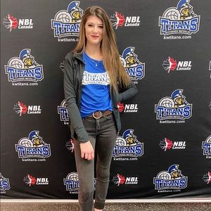 Meet your Posher, Olivia